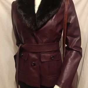 faux leather w/ removable faux fur collar